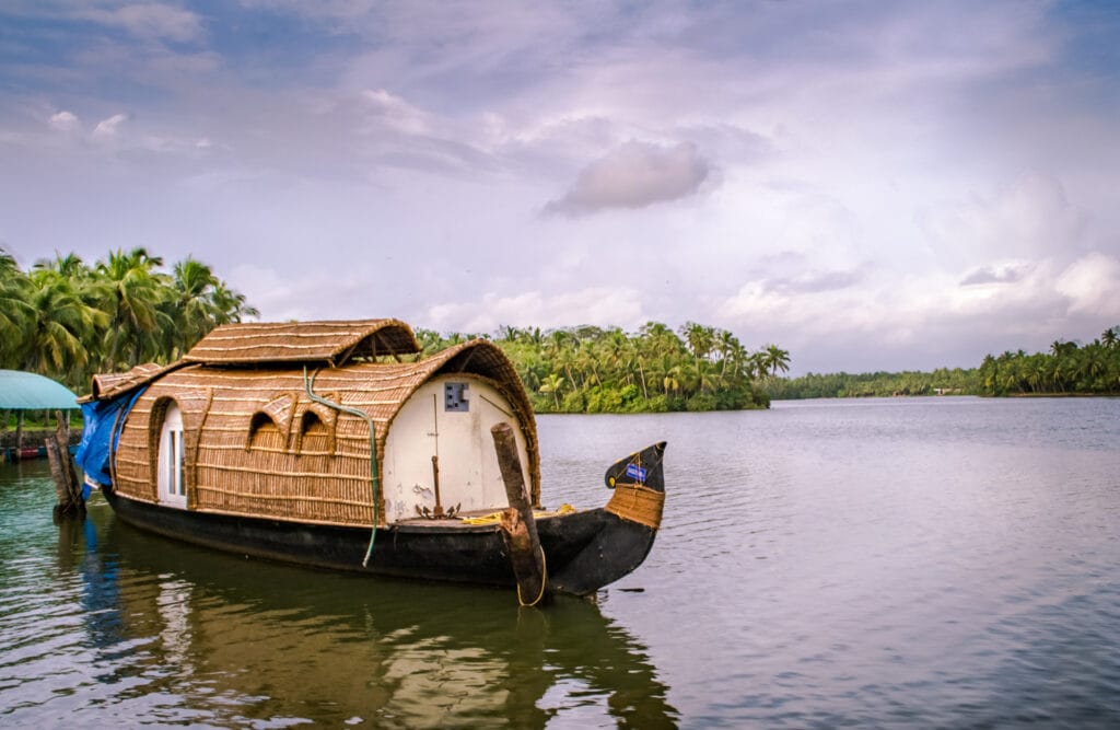  Kerala is the best place to visit in India
